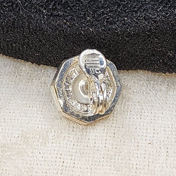 Vintage JJG Jonette for Napier Silver Tone Octagon Faux Pearl Clip On Earrings - Picture 5 of 5